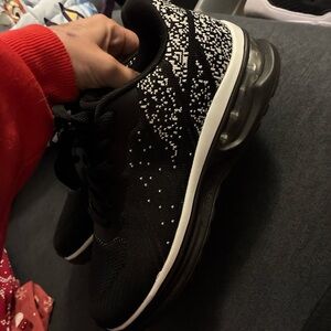 Elegant Black and White Women's Sneakers